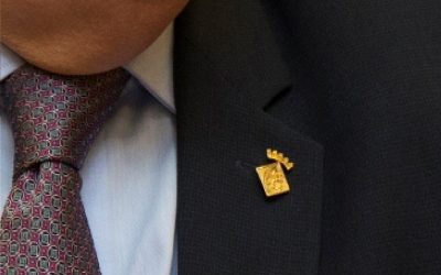 PREMSA: VSEC denuncia que les insígnies dels regidors costen 375 euros la peça