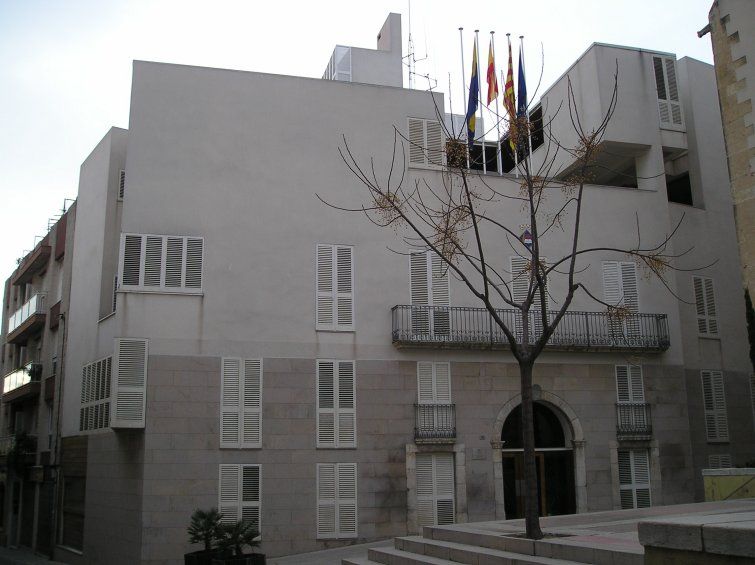 Vila­seca en Comú proposa utilitzar una App com a mitjà de comunicació complementari i un catàleg pels espais municipals.