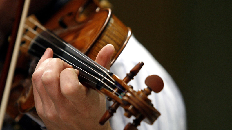 Volem implementar beques per l’alumnat d’estudis musicals